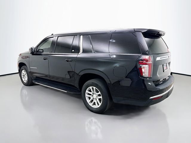 Used 2023 Chevrolet Suburban LT w/ Luxury Package image 7