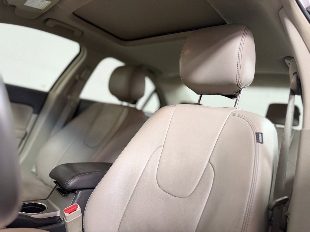 Used 2012 Ford Fusion Hybrid image 17