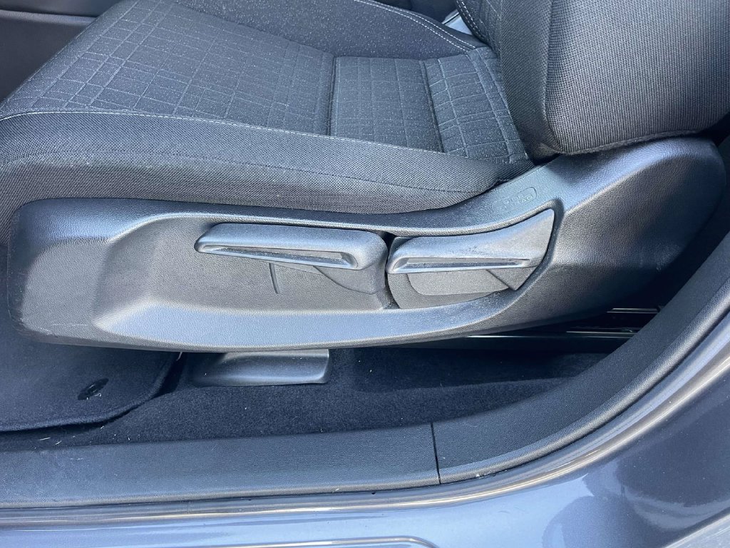 Used 2023 Honda HR-V LX image 14