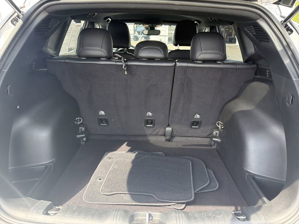 Used 2023 Jeep Compass Limited AWD/4WD image 29