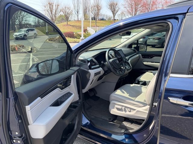 Used 2023 Honda Odyssey Touring image 15