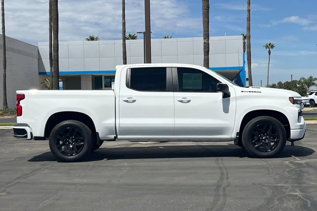 Used 2025 Chevrolet Silverado 1500 RST w/ Dark Appearance Package RWD image 3