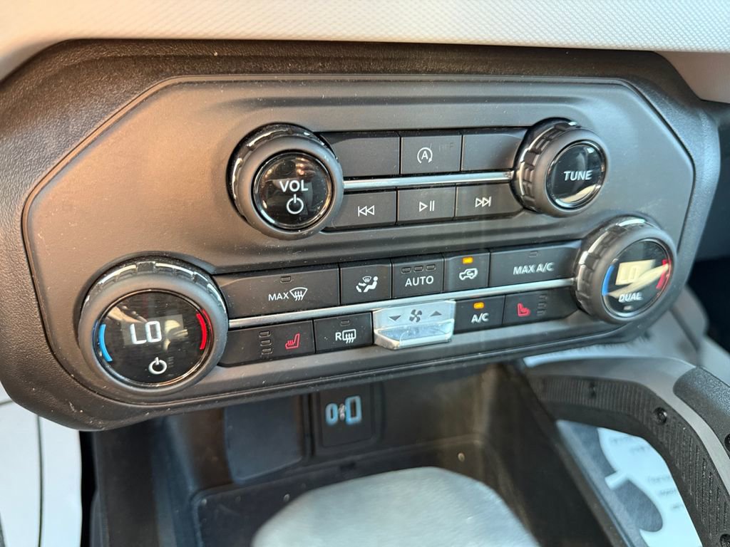 Used 2023 Ford Bronco Big Bend image 39