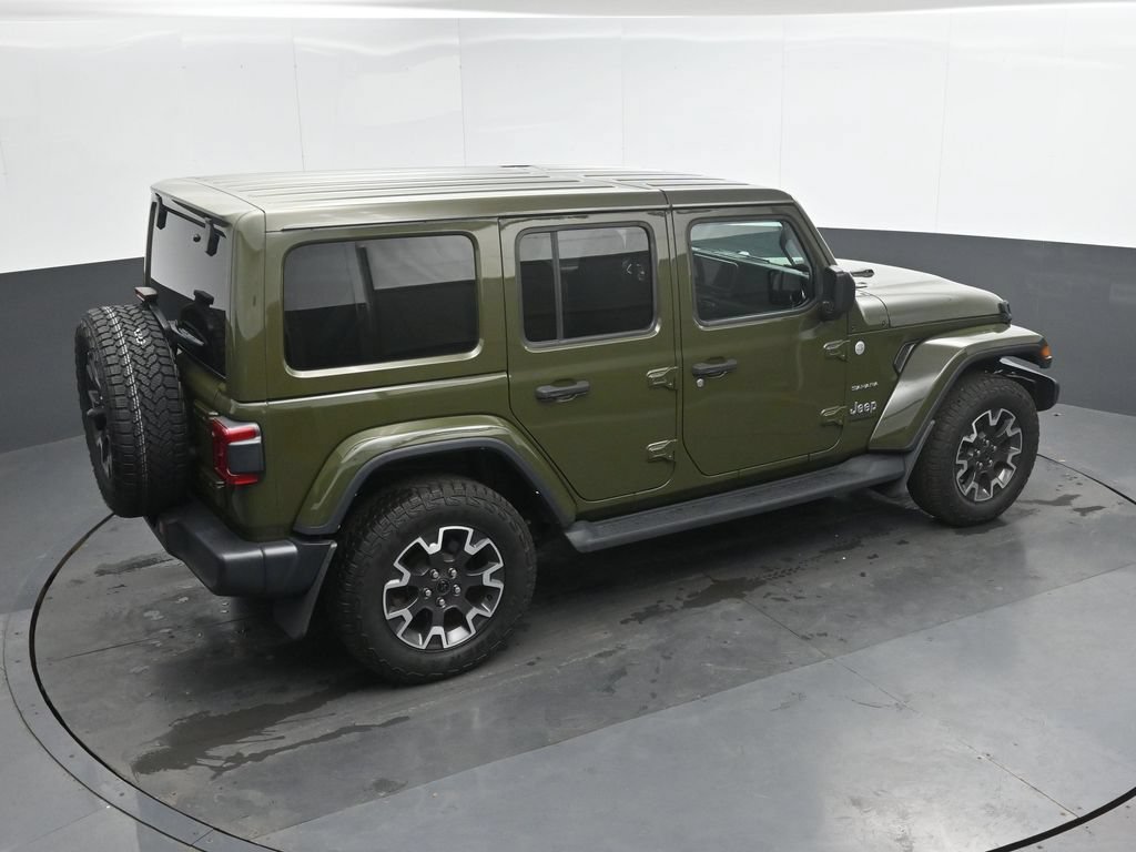 Used 2024 Jeep Wrangler Unlimited Sahara w/ Dual Top Group AWD/4WD image 32