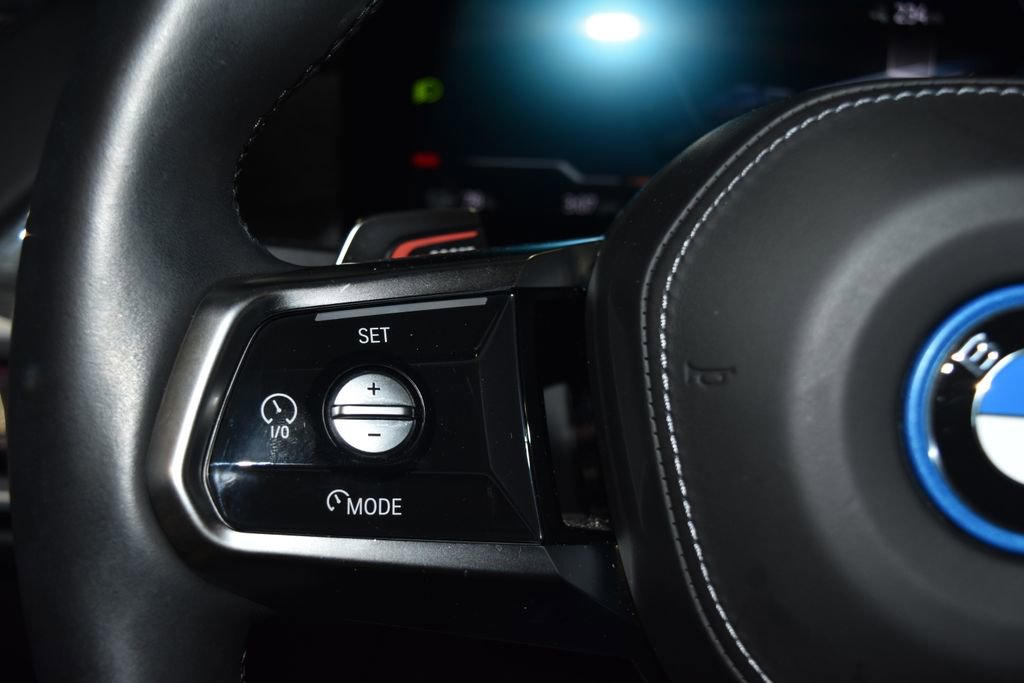 Certified 2024 BMW i7 xDrive60 image 8