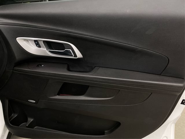 Used 2017 Chevrolet Equinox Premier w/ Enhanced Convenience Package AWD/4WD image 26