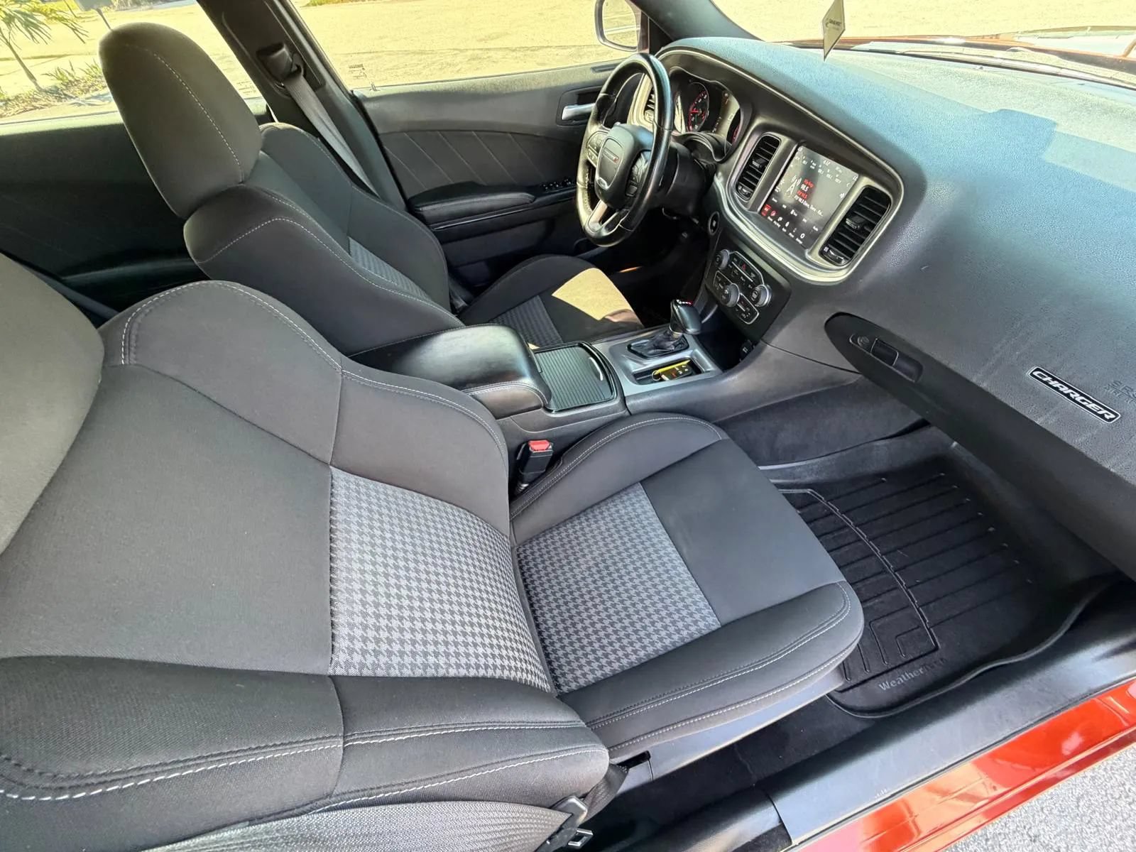 Used 2021 Dodge Charger R/T w/ Blacktop Package RWD image 17