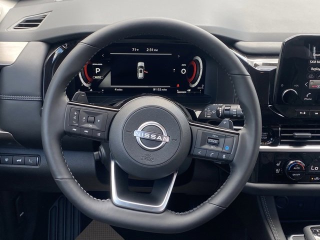 New 2025 Nissan Pathfinder Platinum w/ Black Appearance Package image 40