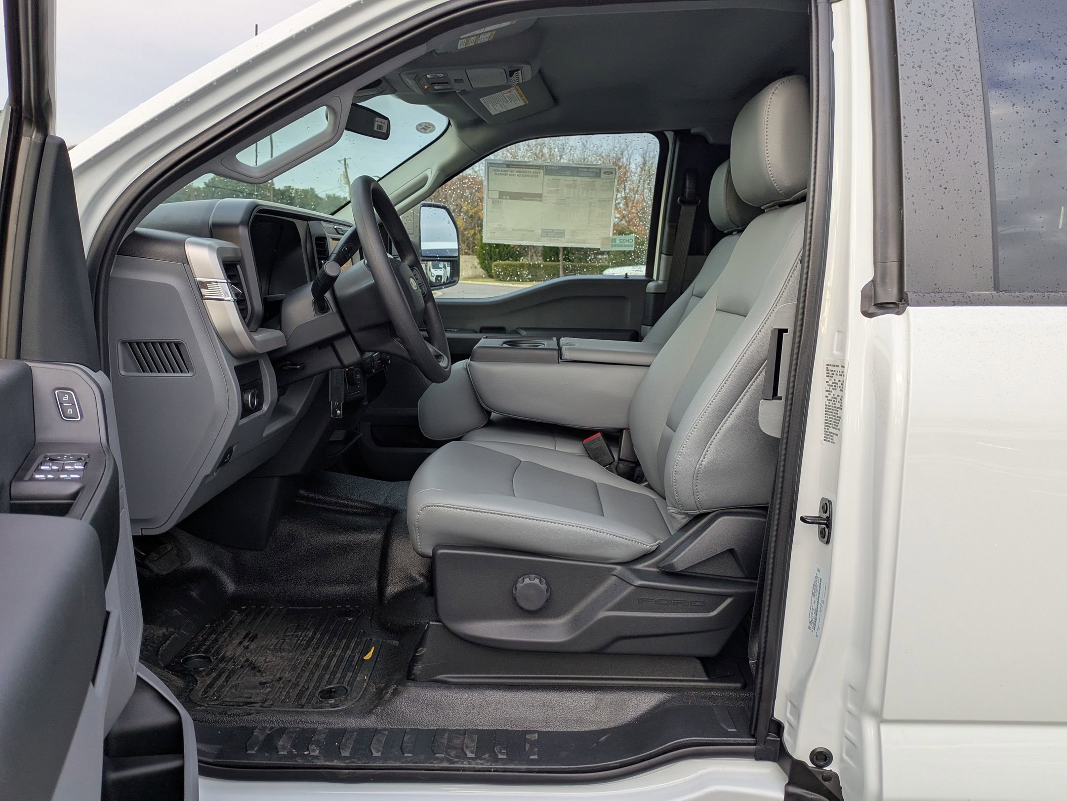 New 2026 Ford F550 4x4 Supercab Super Duty image 10