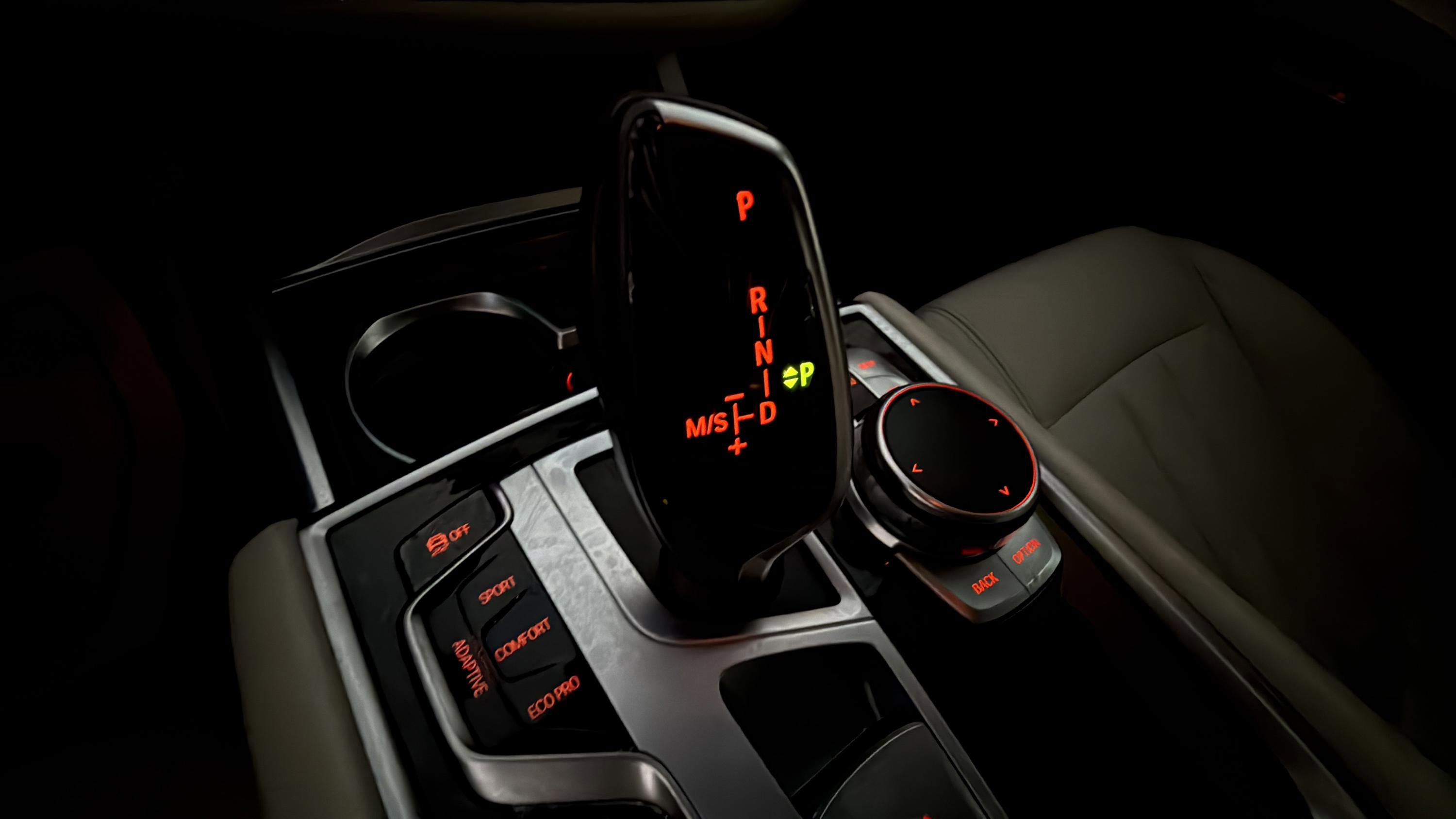 Used 2016 BMW 740i image 31