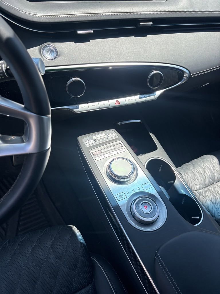 Used 2024 Genesis GV70 3.5T Sport w/ Sport Prestige Package AWD/4WD image 11