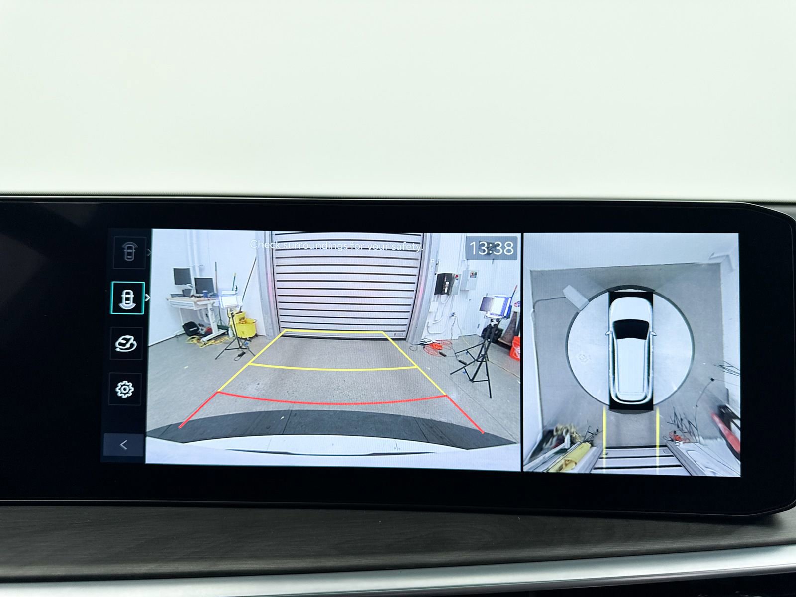 Certified 2024 Kia Sorento SX Prestige w/ Olive Brown Leather Package AWD/4WD image 28