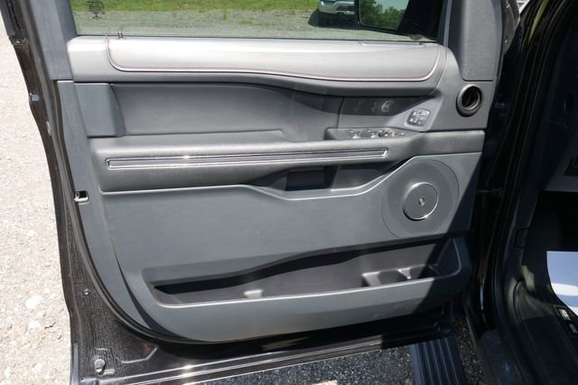 Used 2022 Ford Expedition Limited AWD/4WD image 15