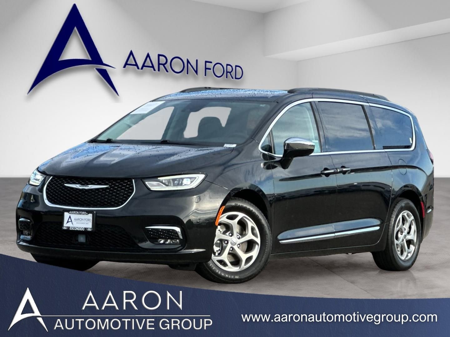 Used 2023 Chrysler Pacifica Limited image 1