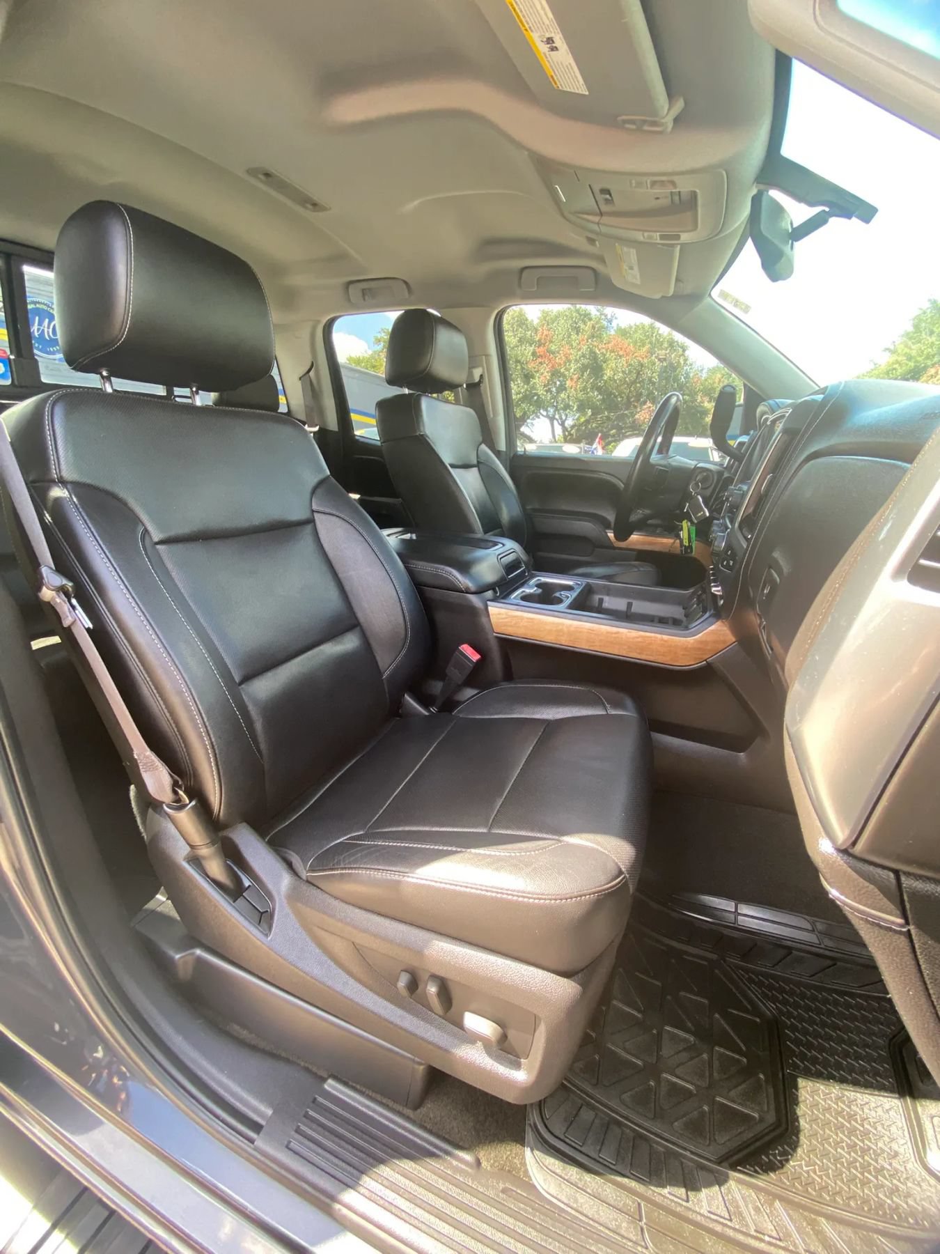 Used 2015 Chevrolet Silverado 1500 LTZ w/ LTZ Plus Package AWD/4WD image 14