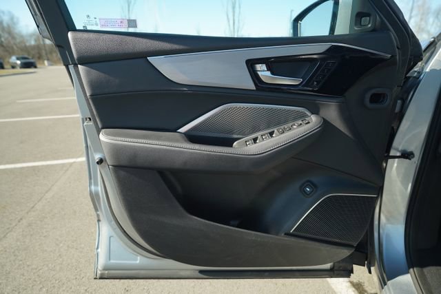 Used 2023 Acura MDX SH-AWD image 15