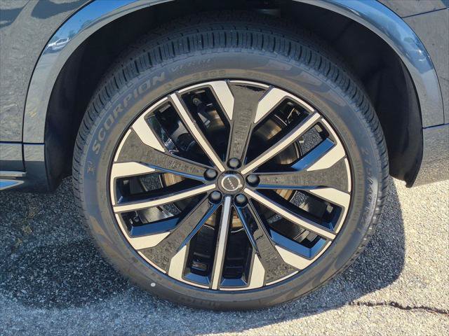 New 2026 Volvo XC90 B6 Plus w/ Protection Package AWD/4WD image 6