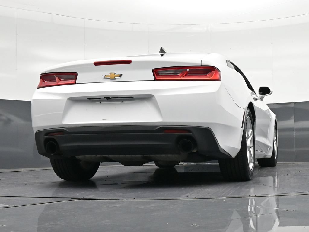 Used 2018 Chevrolet Camaro LS RWD image 30