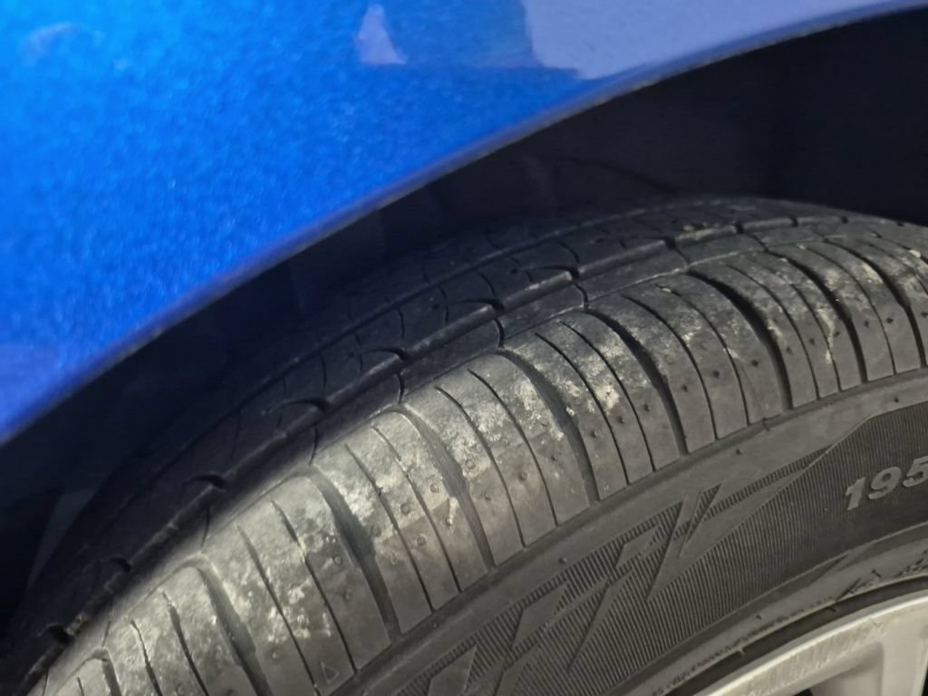 Used 2018 Hyundai Elantra SE w/ Winter Weather Package FWD image 25