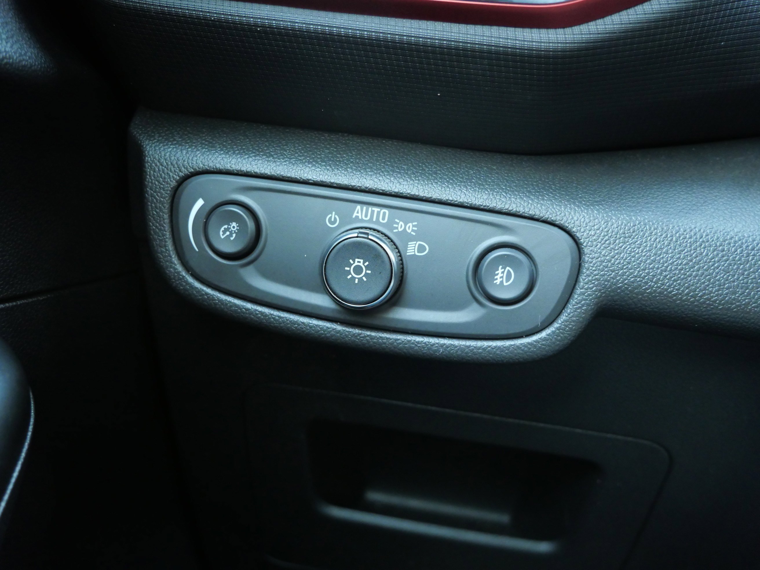 Used 2022 Chevrolet TrailBlazer RS w/ Sun and Liftgate Package image 25