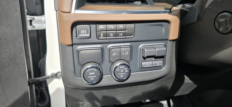 Used 2025 Chevrolet Tahoe High Country RWD image 22