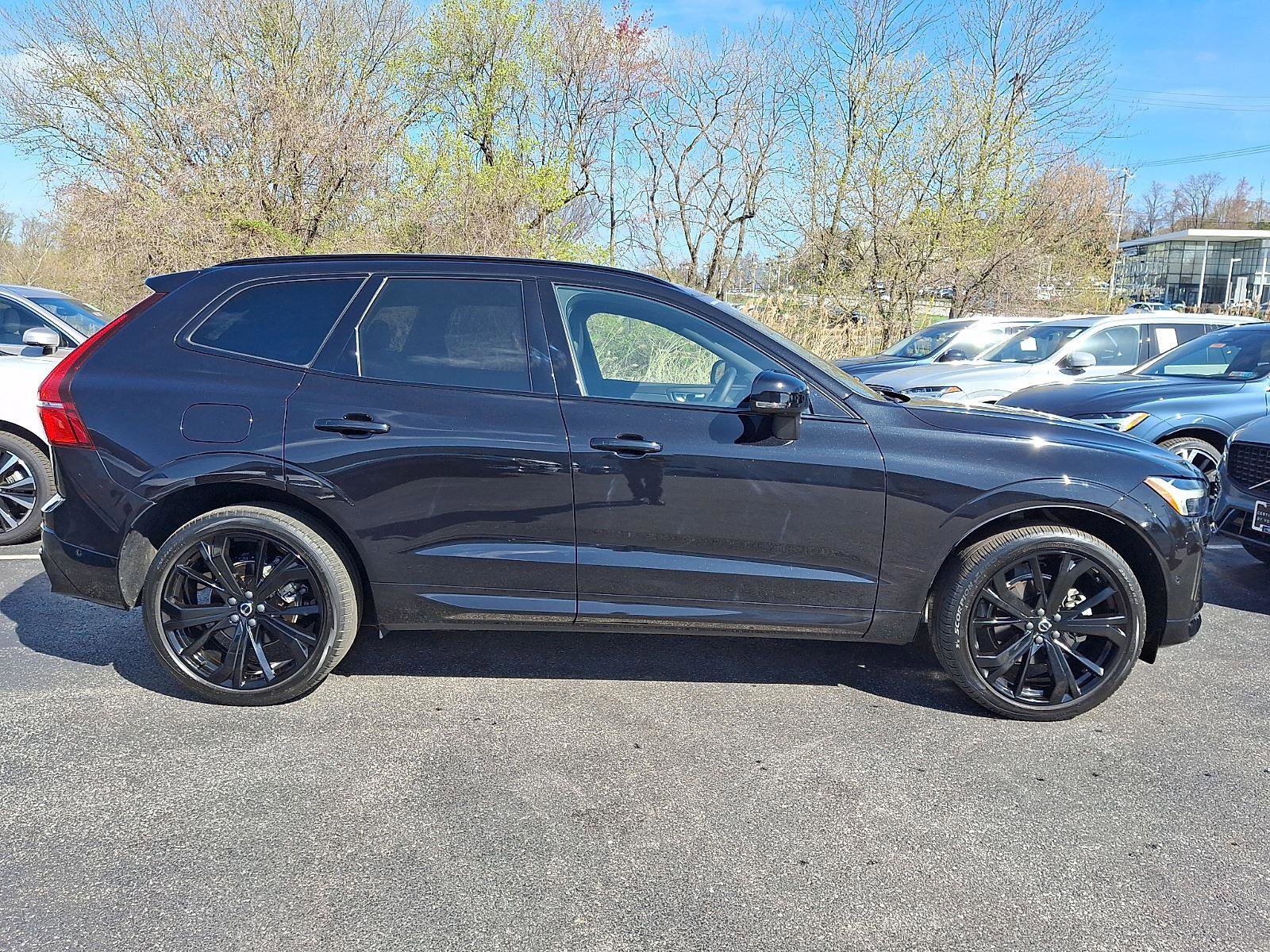 Certified 2024 Volvo XC60 B5 Ultimate w/ Climate Package AWD/4WD image 7