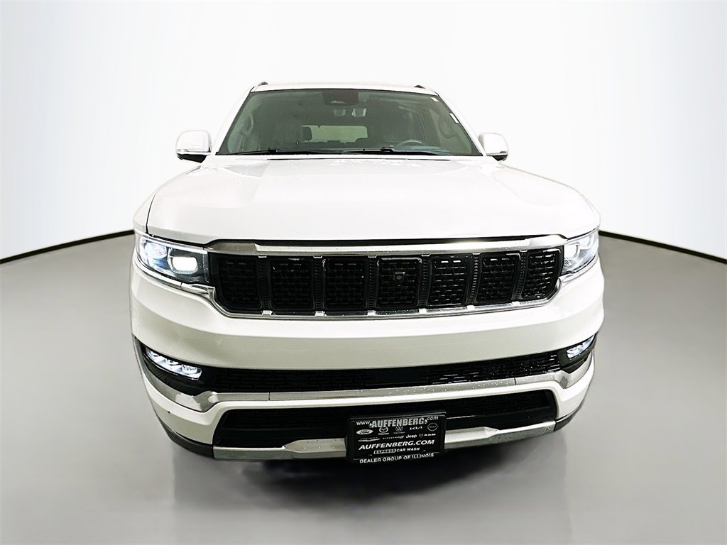 Used 2022 Jeep Grand Wagoneer Series II w/ Convenience Group III image 2