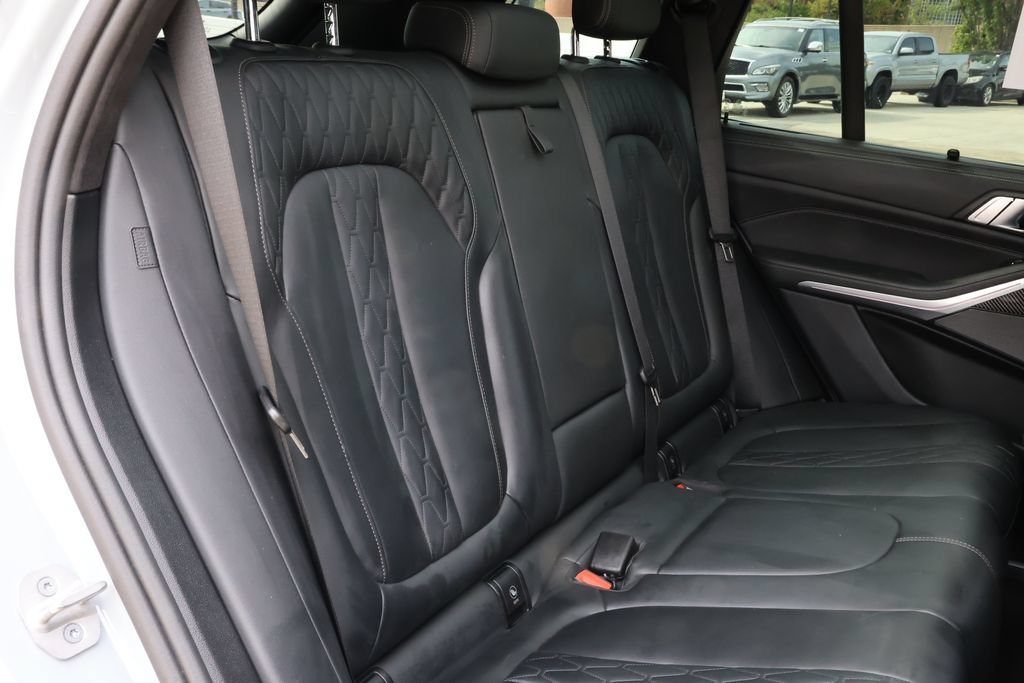 Used 2025 BMW X5 M60i AWD/4WD image 32