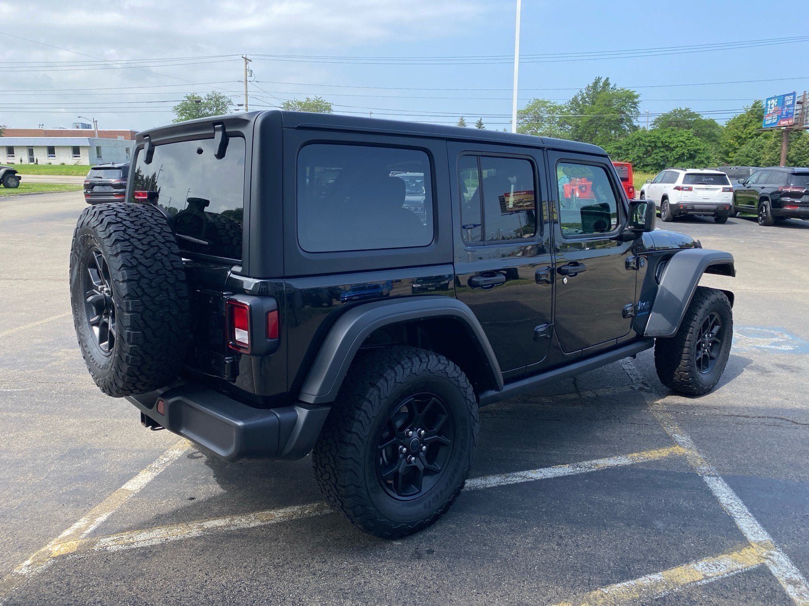Used 2025 Jeep Wrangler Unlimited Sport S 4xe AWD/4WD image 5