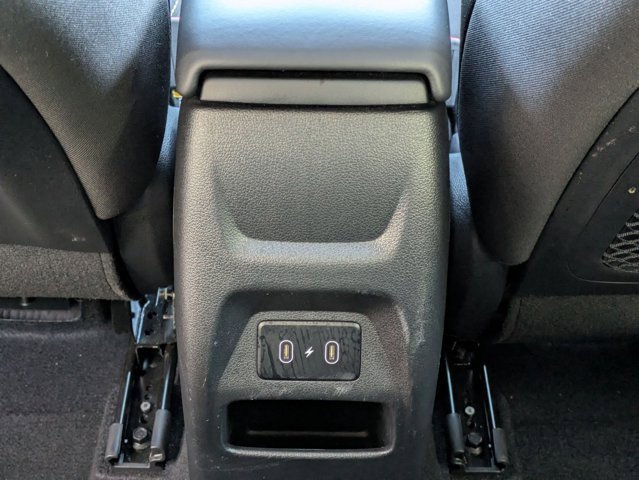 Used 2025 Hyundai Venue SEL image 18