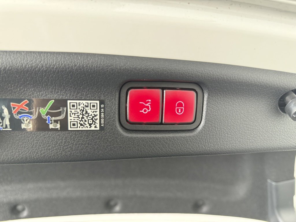 Certified 2024 Mercedes-Benz C 300 4MATIC Sedan image 33