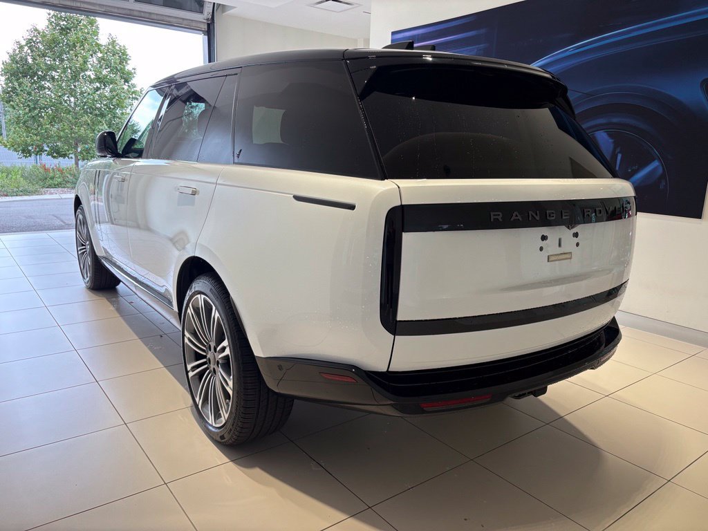 New 2026 Land Rover Range Rover Long Wheelbase SE AWD/4WD image 2