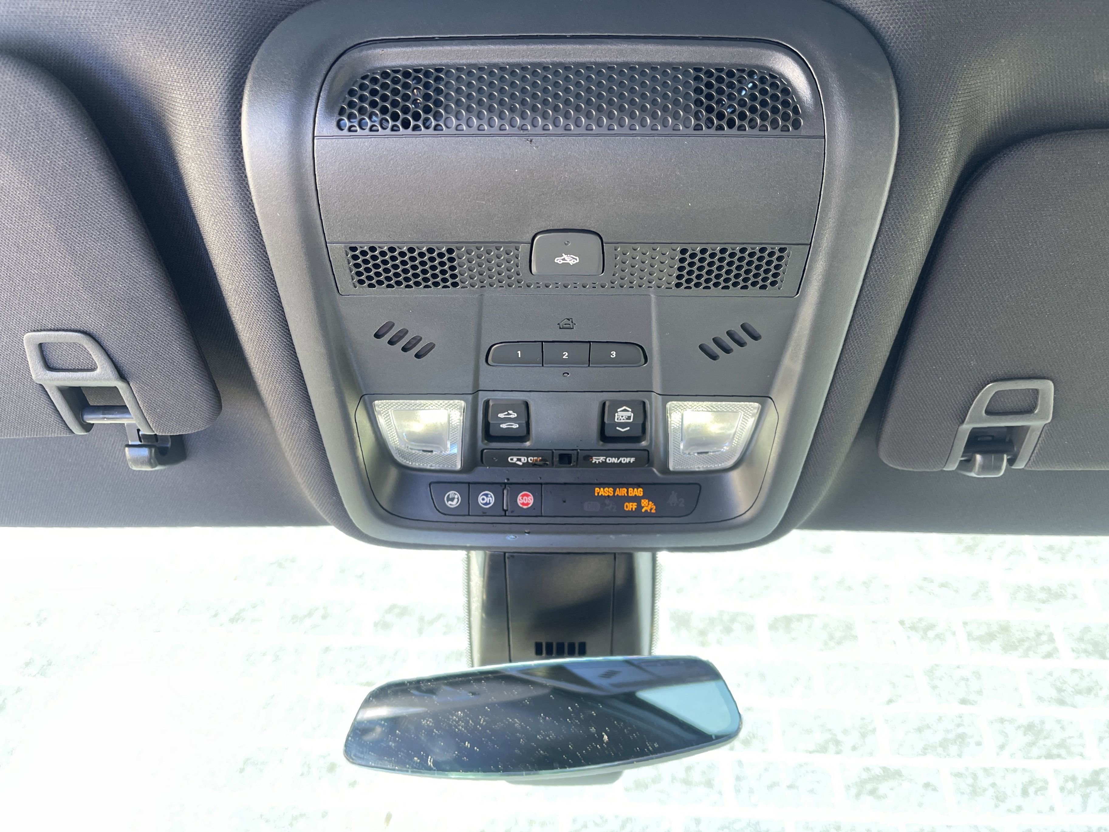 Certified 2025 Cadillac XT6 Premium Luxury image 28