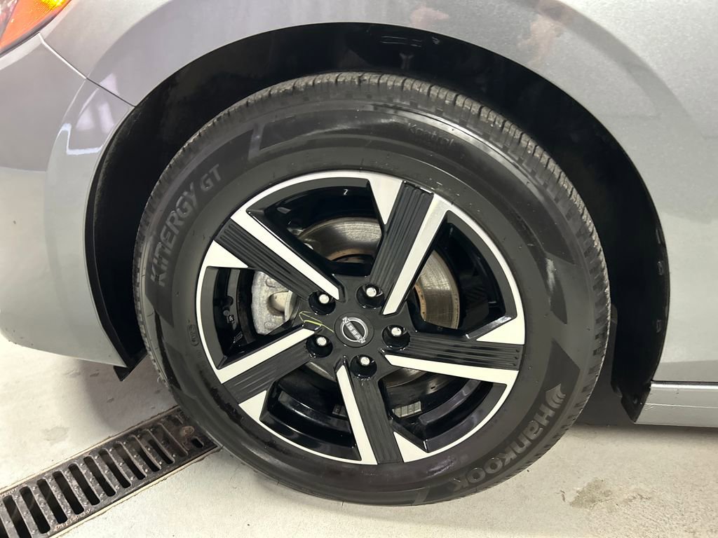 Used 2025 Nissan Sentra SV image 9