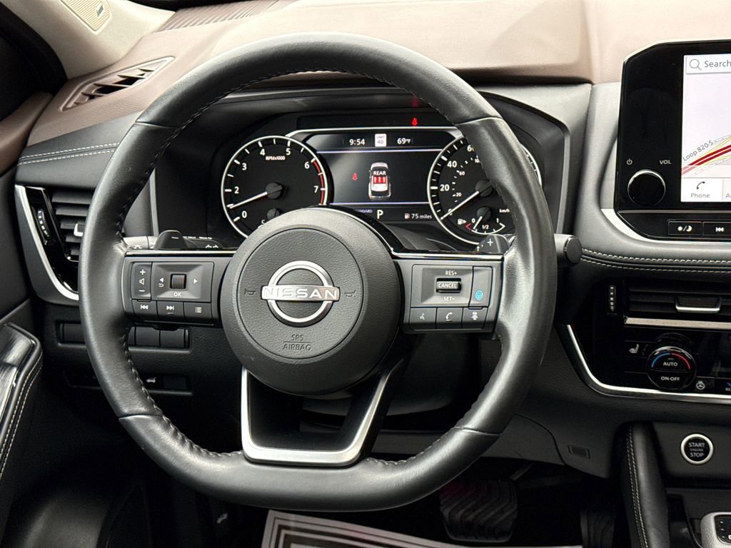 Used 2023 Nissan Rogue SL w/ SL Premium Package image 14