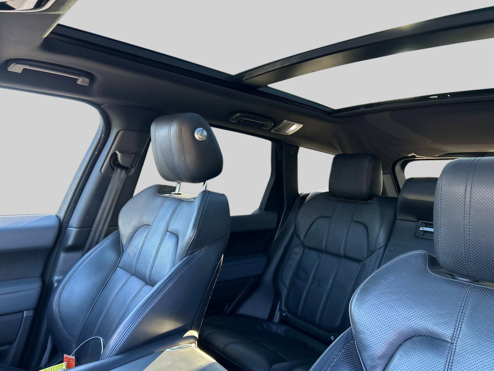 Used 2015 Land Rover Range Rover Sport HSE image 27