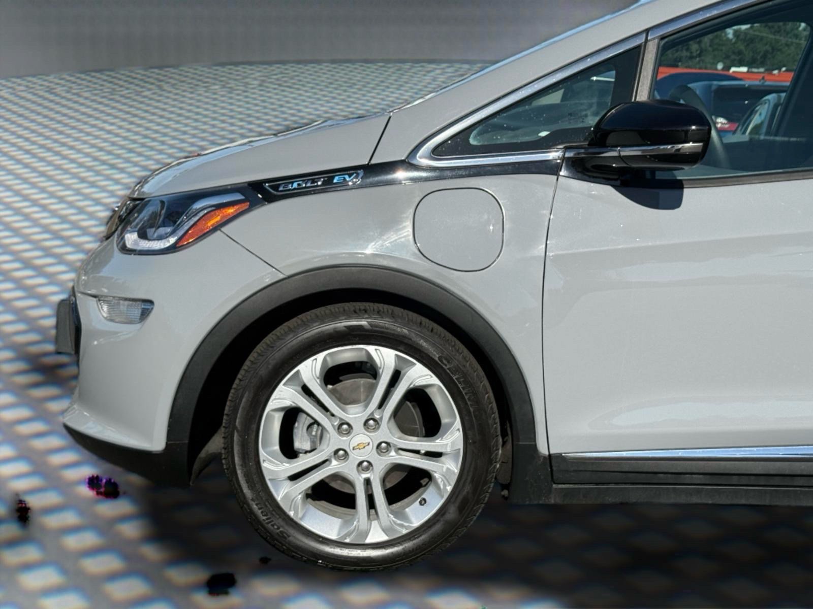 Used 2019 Chevrolet Bolt LT FWD image 11