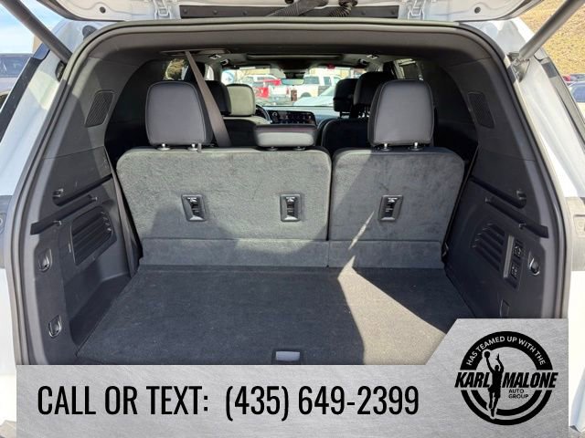 Used 2024 Chevrolet Traverse RS w/ LPO, Floor Liner Package image 34