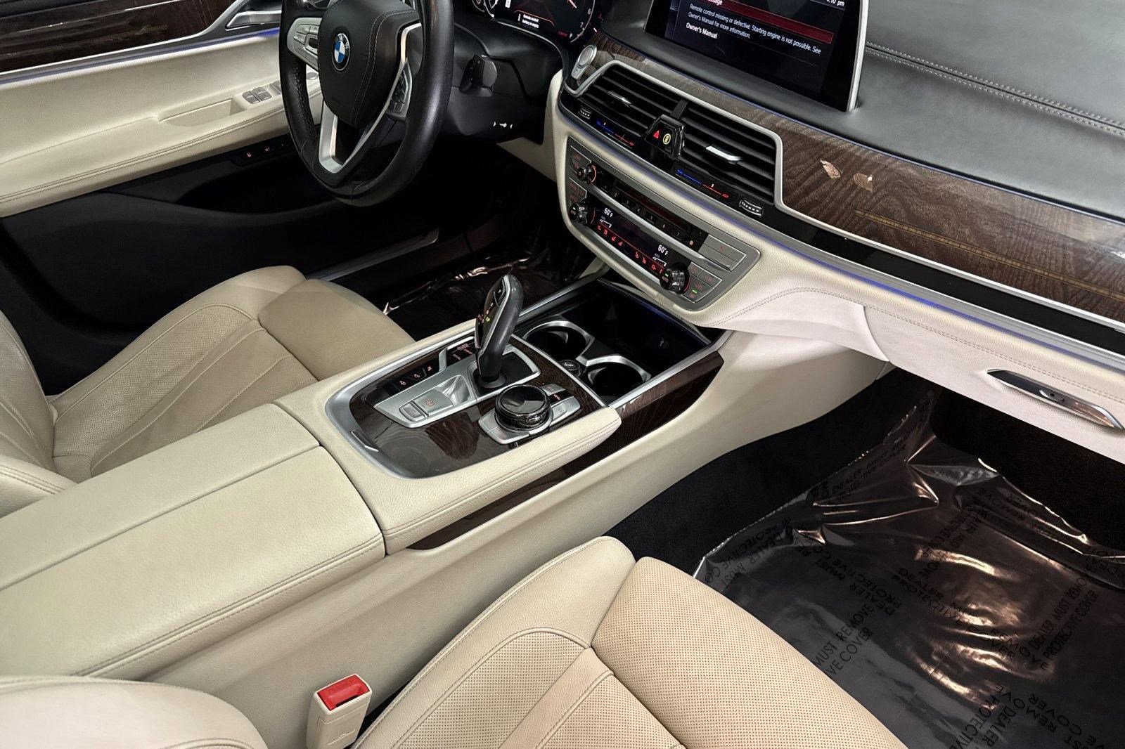 Used 2019 BMW 740i w/ Executive Package image 33