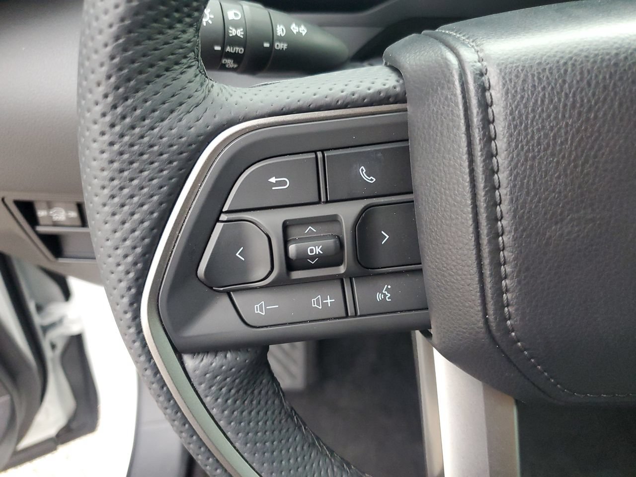 Used 2026 Toyota Sequoia 4WD image 18