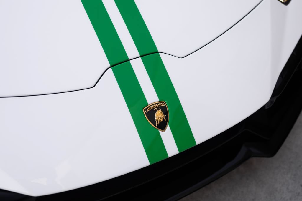 Used 2023 Lamborghini Huracan Tecnica RWD image 5