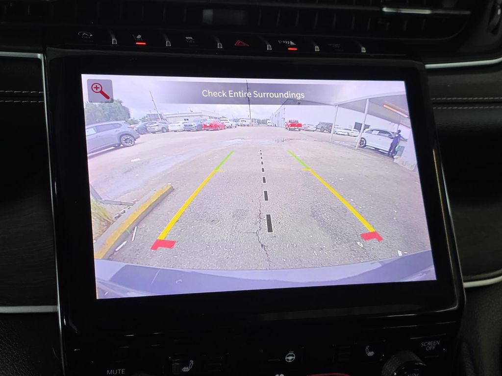 Used 2022 Jeep Grand Cherokee L Limited RWD image 16