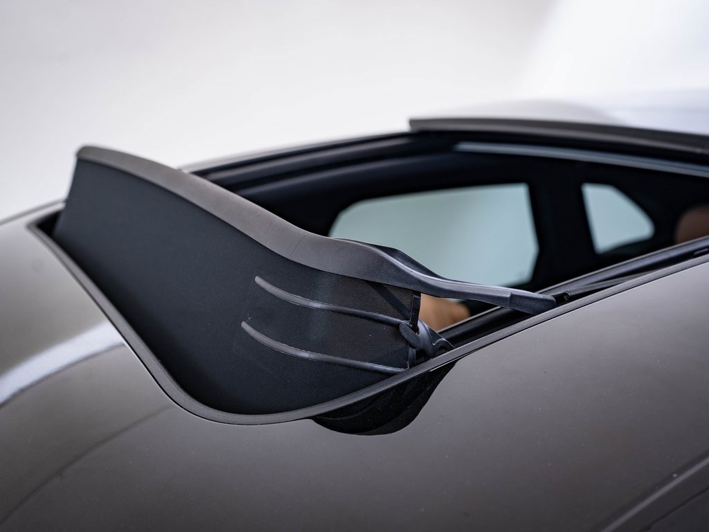 Certified 2025 Porsche Macan image 13