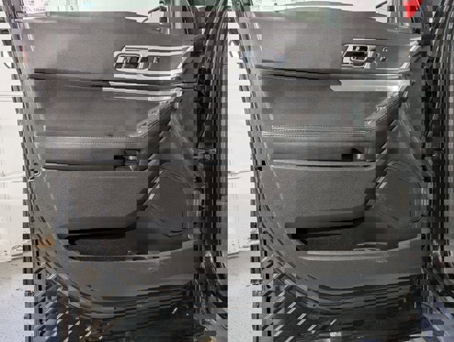 Used 2015 Ford Explorer XLT w/ Equipment Group 202B image 16