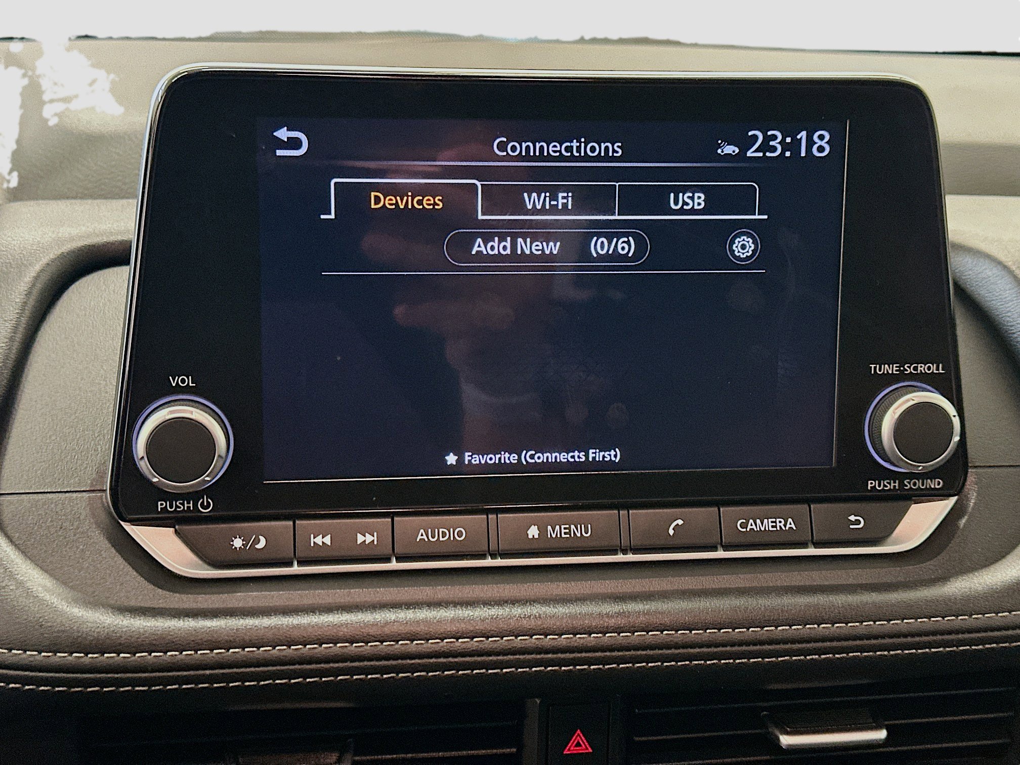 Used 2025 Nissan Rogue SV image 22