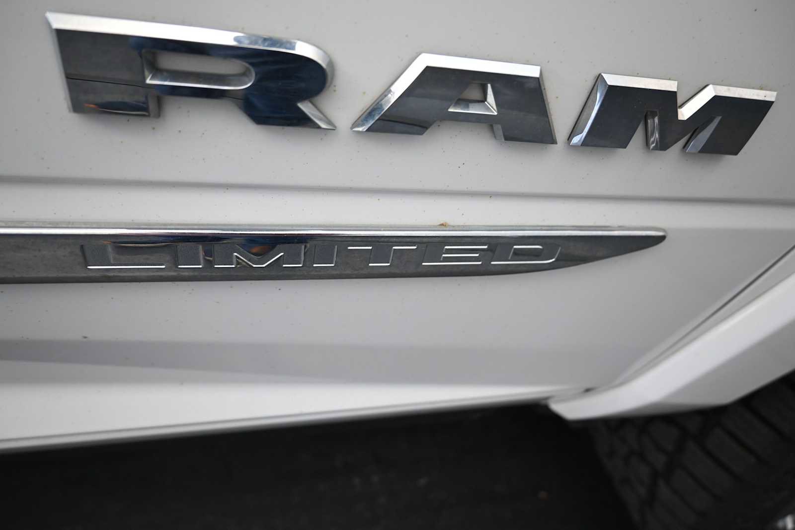 Used 2020 RAM 2500 Limited AWD/4WD image 29
