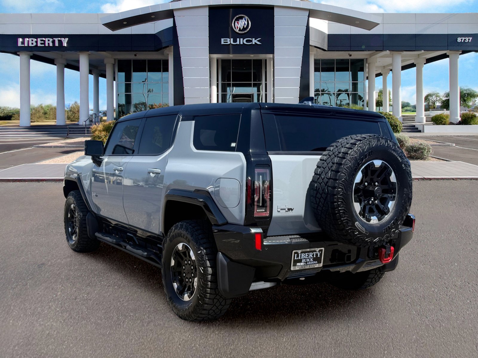 Used 2024 GMC Hummer EV 2X w/ Extreme Off-Road Package AWD/4WD image 6