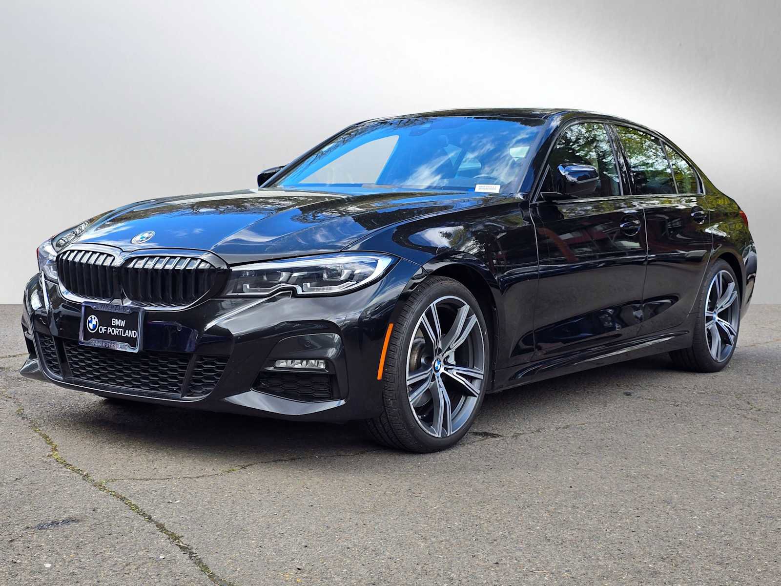 Used 2021 BMW 330i xDrive Sedan w/ M Sport Package image 7
