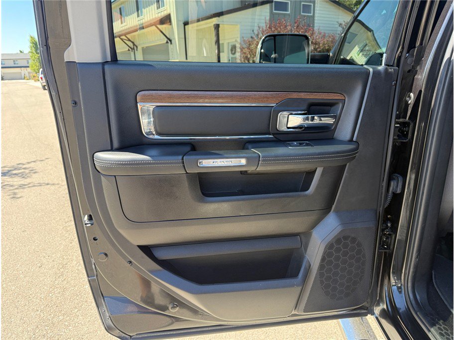 Used 2016 RAM 3500 Laramie AWD/4WD image 29