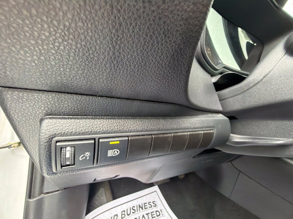 Used 2024 Toyota Corolla LE FWD image 16